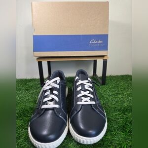 Clarks Womens Caroline Ella Sneaker Size 8.5 Dark Navy‎ Leather Lace Up Shoe